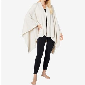 One Size OS Barefoot Dreams Weekend Wrap Shrug / Poncho in Cream